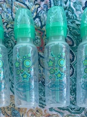 BNWOT~ Dr. Brown's 8oz Baby Bottle 5pc. Collection *green star set*